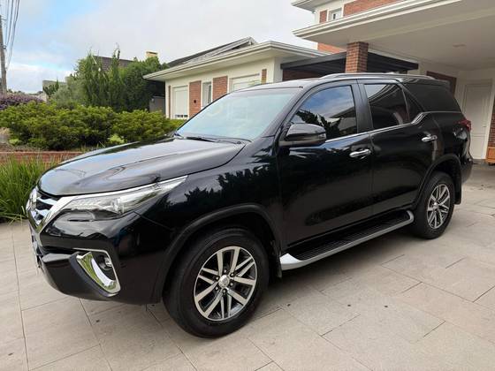 TOYOTA HILUX SW4 2.8 SRX 4X4 16V TURBO INTERCOOLER DIESEL 4P AUTOMÁTICO